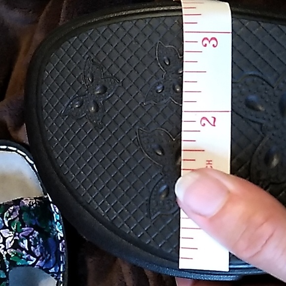 COPY - NWOT women\'s Alegria floral design shoes size 38